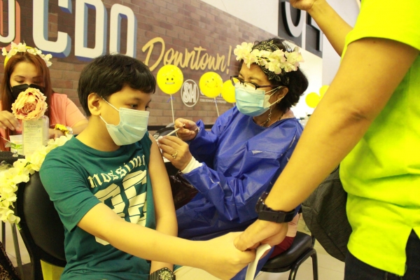 790 ka mga bata sa 5-11 age group nabakunahan  atol sa unang adlaw sa vaccine rollout